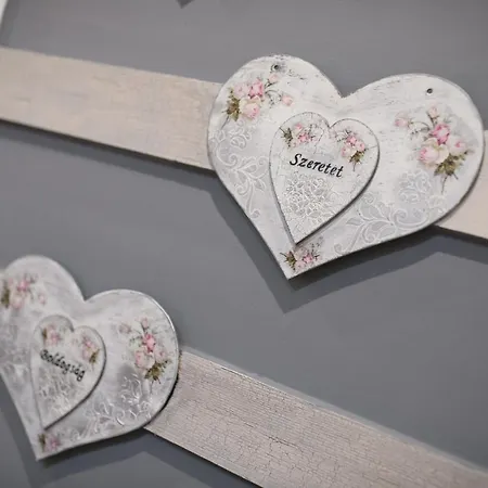 Jazmin Apartmanhaz * Demjen