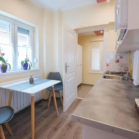 Hotel apartamentowy Jazmin Apartmanhaz Demjén