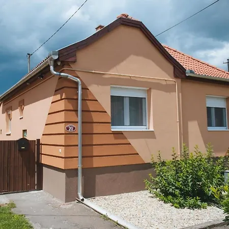 Jazmin Apartmanhaz 3* Demjén